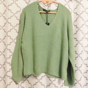 Threadbare Light Green Oversized Cropped V-Neck Sweater - S/M (NWT)